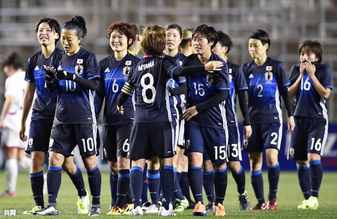 なでしこ復活へ技術 才能信じ パスワークの進化を 日本経済新聞