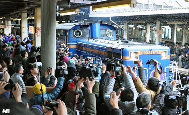 カシオペア最終列車が札幌駅を出発 ファンが見送り 日本経済新聞