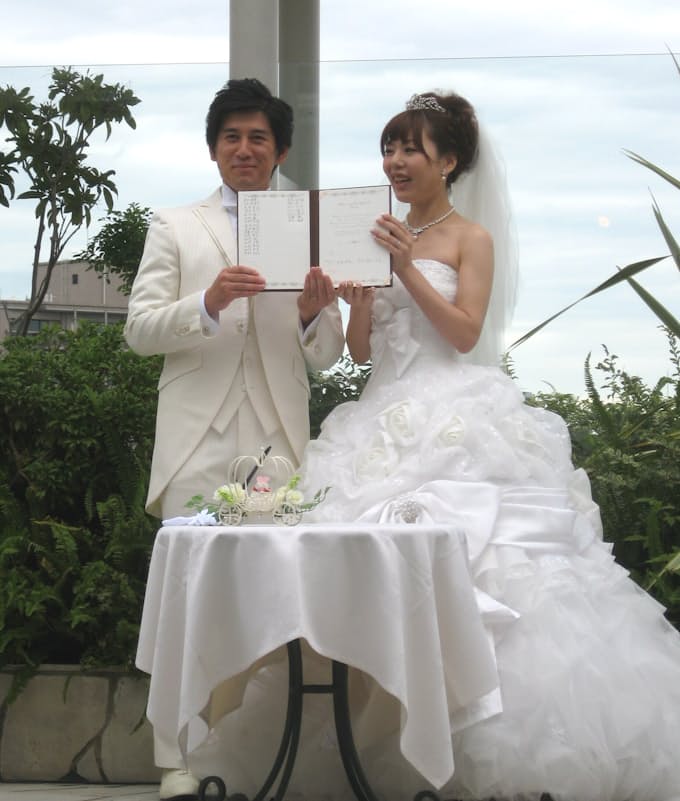 婚活男女を後押し 人気広がる格安結婚式 日本経済新聞