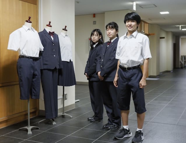 女子もスラックス可 制服選べる公立高 600校超に 日本経済新聞