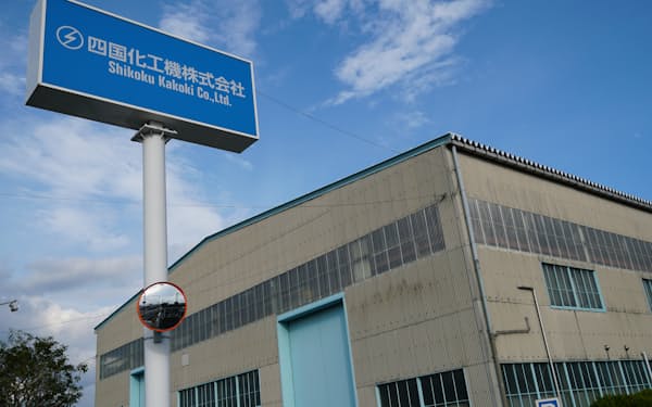 日本製紙 四国化工機と資本提携 紙容器開発急ぐ 日本経済新聞 日本製紙 四国化工機と資本提携 紙容器開発急ぐ 日本経済新聞