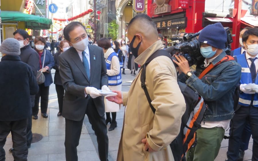 新型コロナ マスク会食 神奈川県知事が中華街で呼びかけ 日本経済新聞