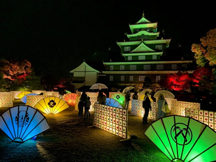 秋の後楽園 岡山城ライトアップ 来場者前年比25 増 日本経済新聞 秋の後楽園 岡山城ライトアップ 来場者前年比25 増 日本経済新聞
