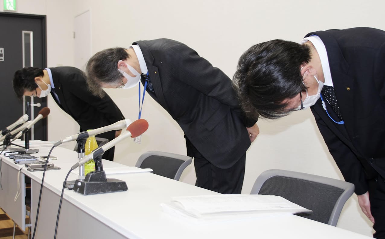 睡眠剤混入で死亡2人に 患者全員に慰謝料30万円 日本経済新聞 睡眠剤混入で死亡2人に 患者全員に慰謝料30万円 日本経済新聞