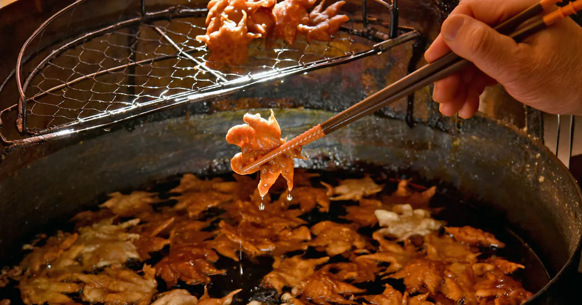 もみじの天ぷら 1年手塩かけ葉先ふっくら 日本経済新聞 もみじの天ぷら 1年手塩かけ葉先ふっくら 日本経済新聞