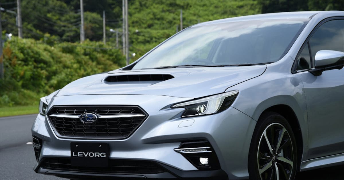 最優秀車どう開発 スバル レヴォーグ まとめ読み 日本経済新聞
