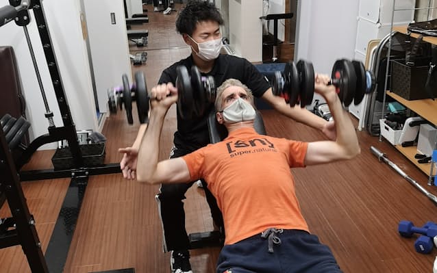 新年の誓い に筋トレを 特に40代以上におすすめ 日本経済新聞