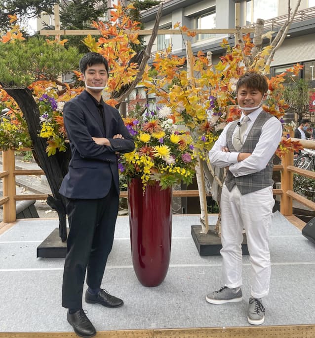 イケメンが華道の魅力紹介 池坊の若手男性グループ 日本経済新聞 イケメンが華道の魅力紹介 池坊の若手男性グループ 日本経済新聞