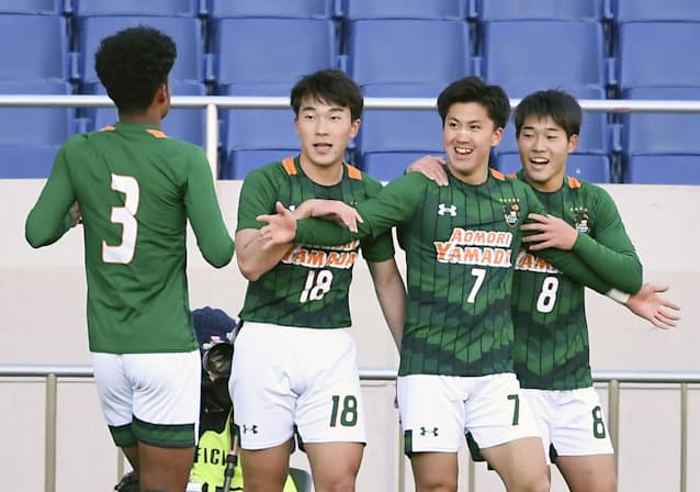 青森山田 3年連続決勝 自在の攻撃力で5得点 日本経済新聞 青森山田 3年連続決勝 自在の攻撃力で5得点 日本経済新聞
