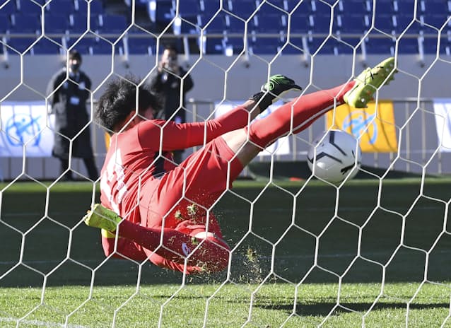 山梨学院 対策したたか Pk戦は主将gkが奮起 日本経済新聞 山梨学院 対策したたか Pk戦は主将gkが奮起 日本経済新聞