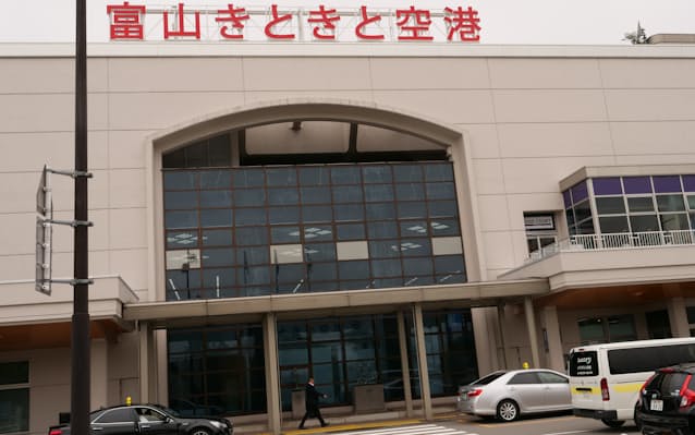 羽田 富山線1日4往復維持 全日空の夏ダイヤ 日本経済新聞