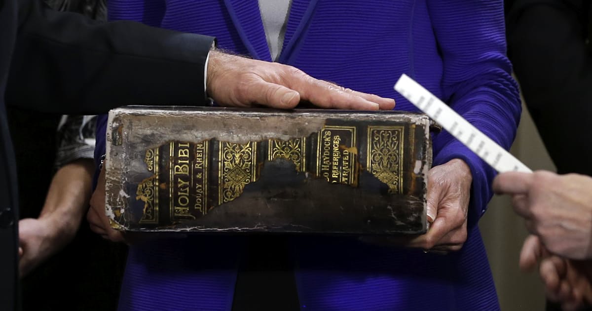 大統領宣誓と聖書の関係 日本経済新聞