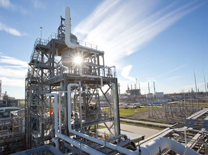 信越化学 1300億円投じ米に新工場 住宅 インフラ活況 日本経済新聞