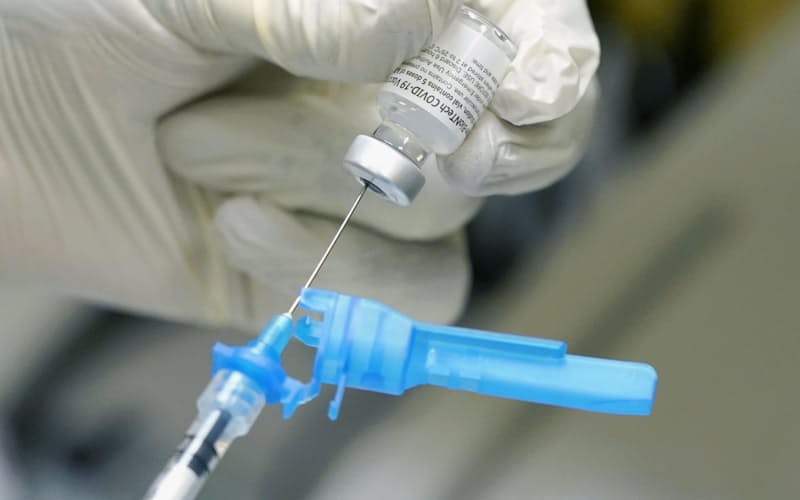 米ファイザー製の新型コロナワクチン(2020年12月)=共同 米ファイザー製の新型コロナワクチン(2020年12月)=共同