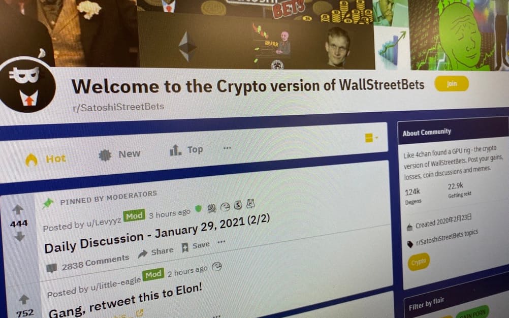 SNS「レディット」の掲示板では、ビットコインの購入を呼びかける投稿が相次ぐ(29日)
