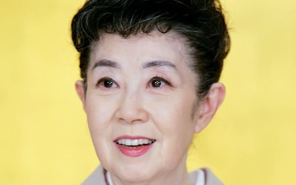05年度文化勲章の受章が決定し記者会見する女優の森光子さん（2005年10月27日午後、東京都千代田区）。
