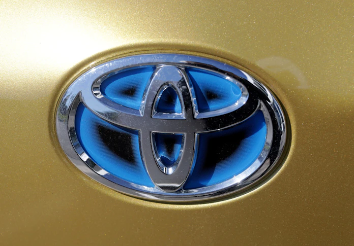 トヨタやスバル 米環境規制めぐる訴訟から撤退 日本経済新聞