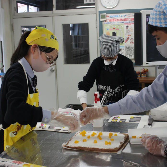 新型コロナ 実食は別室 動画見て自習 調理実習 コロナで創意工夫 日本経済新聞 新型コロナ 実食は別室 動画見て自習 調理実習 コロナで創意工夫 日本経済新聞