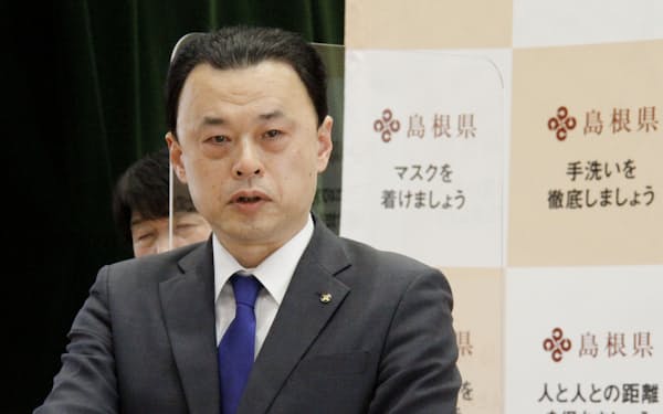アリ 感動の聖火点灯 1996年アトランタ五輪 日本経済新聞 アリ 感動の聖火点灯 1996年アトランタ五輪 日本経済新聞