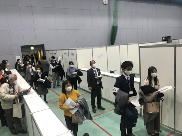 新型コロナ 浦安市が集団接種訓練 船橋市はかかりつけ医中心に 日本経済新聞 新型コロナ 浦安市が集団接種訓練 船橋市はかかりつけ医中心に 日本経済新聞
