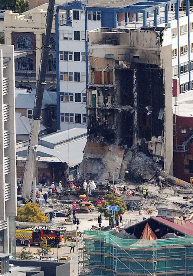 Nz地震10年 追悼式 日本人28人犠牲 首相ら黙とう 日本経済新聞