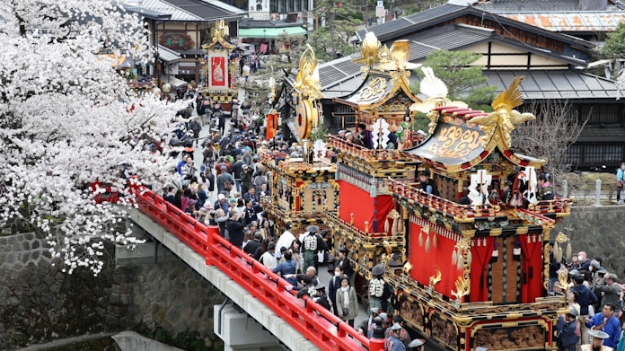 高山祭 規模縮小して開催 昨年は中止 日本経済新聞 高山祭 規模縮小して開催 昨年は中止 日本経済新聞