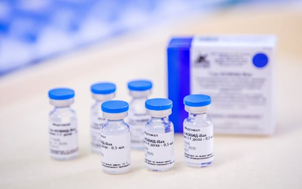ロシア製ワクチン「スプートニクV」は、ハンガリーがEMAの承認を待たず接種を始めた=ロイター