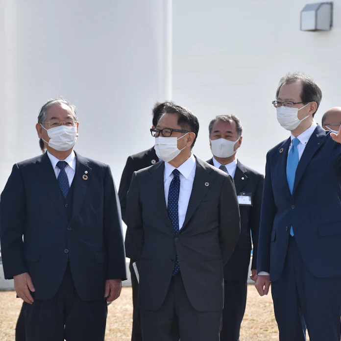 トヨタ社長 福島での水素事業に参画の意向 日本経済新聞