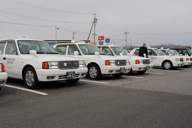 長野県内タクシー 減車数4倍強に拡大 年4 12月 日本経済新聞 長野県内タクシー 減車数4倍強に拡大 年4 12月 日本経済新聞