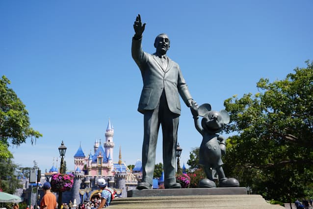 新型コロナ 米ディズニーランド 4月30日に再開 ワクチン進展映す 日本経済新聞 新型コロナ 米ディズニーランド 4月30日に再開 ワクチン進展映す 日本経済新聞