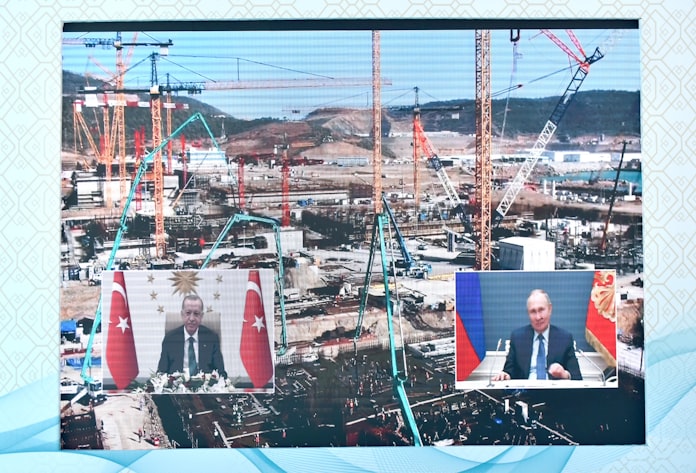 中東で進む原発建設 人口増に対応 国威発揚も 日本経済新聞 中東で進む原発建設 人口増に対応 国威発揚も 日本経済新聞