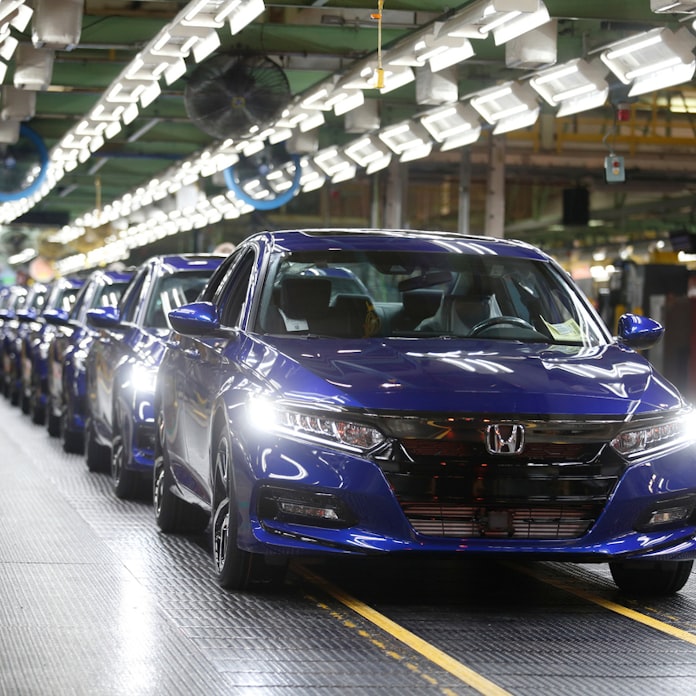 ホンダ 北米5工場を1週間休止 半導体不足や港湾混雑 日本経済新聞 ホンダ 北米5工場を1週間休止 半導体不足や港湾混雑 日本経済新聞