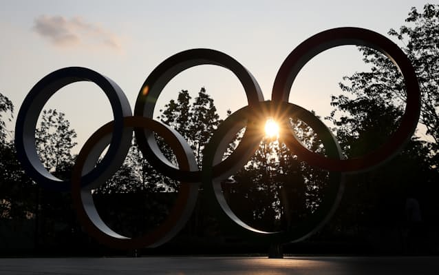東京五輪のビジョン 当初から変わったのはなぜか 日本経済新聞 東京五輪のビジョン 当初から変わったのはなぜか 日本経済新聞
