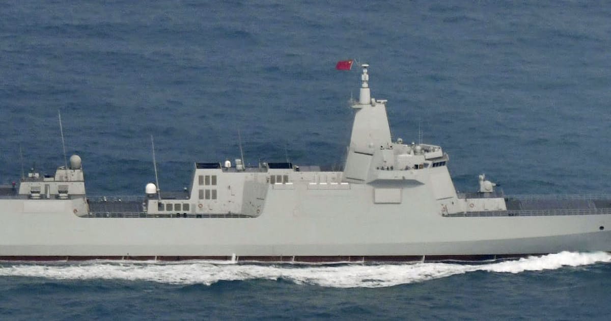 中国最大駆逐艦が日本海へ航行 防衛省 初めて確認 日本経済新聞