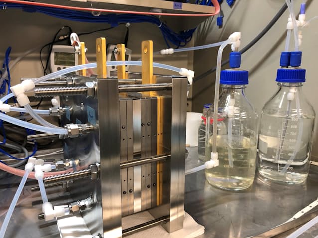 Co2から化学品原料 東芝 実用化へ処理速度60倍 日本経済新聞