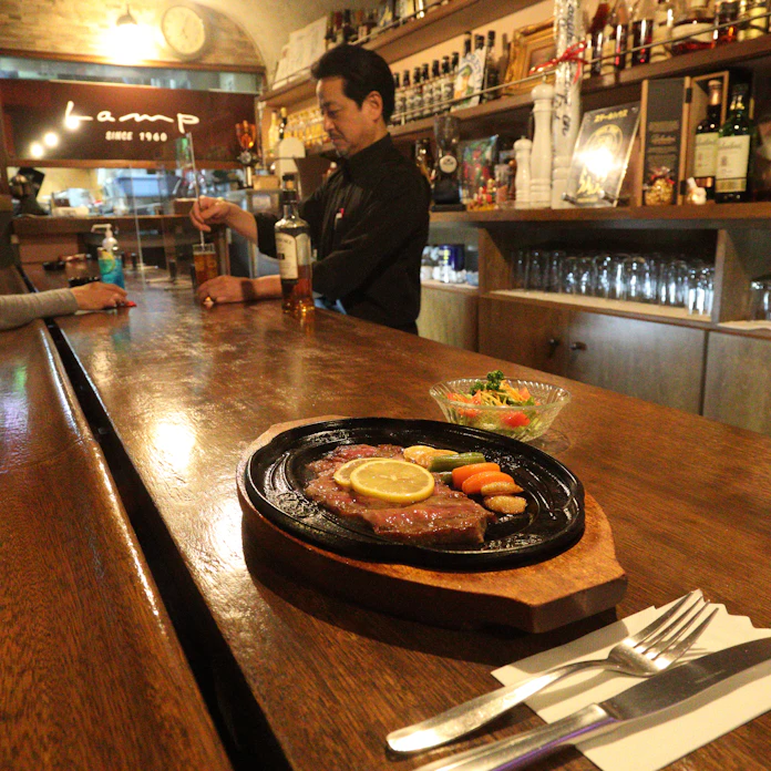 佐世保レモンステーキ すっぱい名脇役 際立つ肉 日本経済新聞 佐世保レモンステーキ すっぱい名脇役 際立つ肉 日本経済新聞