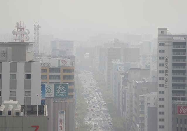 本州各地で今年初の夏日 黄砂飛来 北 東日本へ 日本経済新聞 本州各地で今年初の夏日 黄砂飛来 北 東日本へ 日本経済新聞