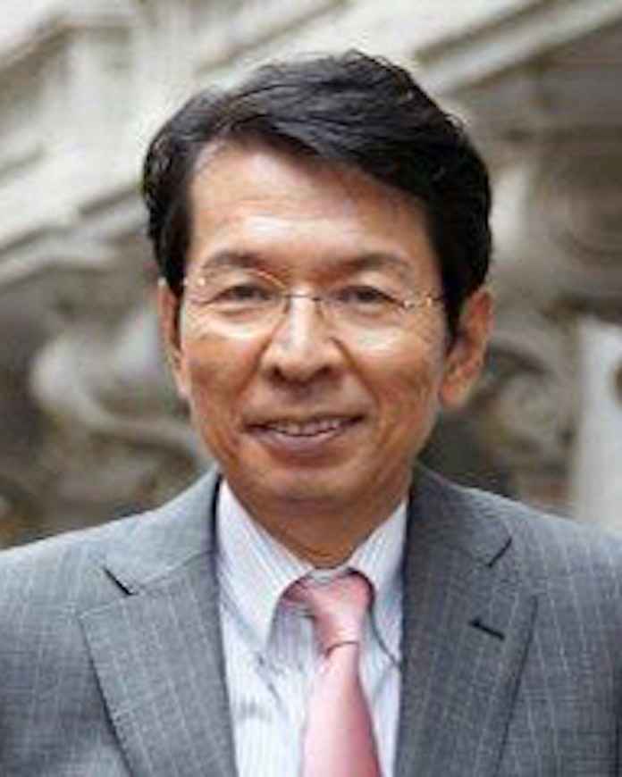 韓国系米国人カリスマ 神対応の衝撃 日欧2社逃げ遅れ 日本経済新聞 韓国系米国人カリスマ 神対応の衝撃 日欧2社逃げ遅れ 日本経済新聞