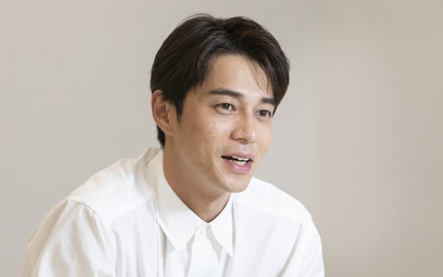 東出昌大さん 映画で天才ボクサー役 日本経済新聞 東出昌大さん 映画で天才ボクサー役 日本経済新聞