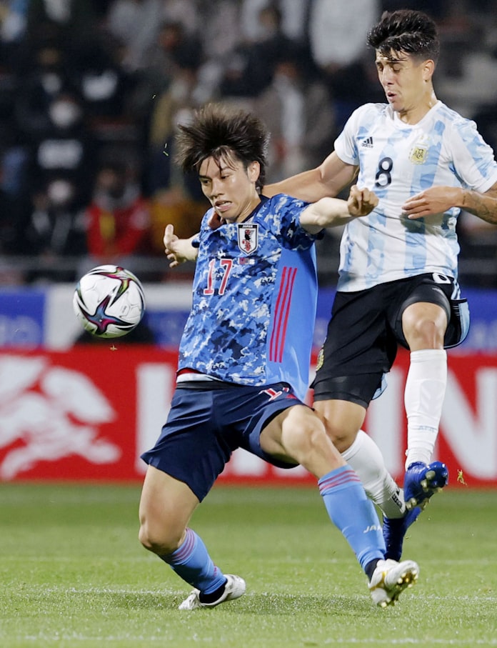 サッカー日本 W杯8強に光 選手層が急激に厚く 日本経済新聞 サッカー日本 W杯8強に光 選手層が急激に厚く 日本経済新聞