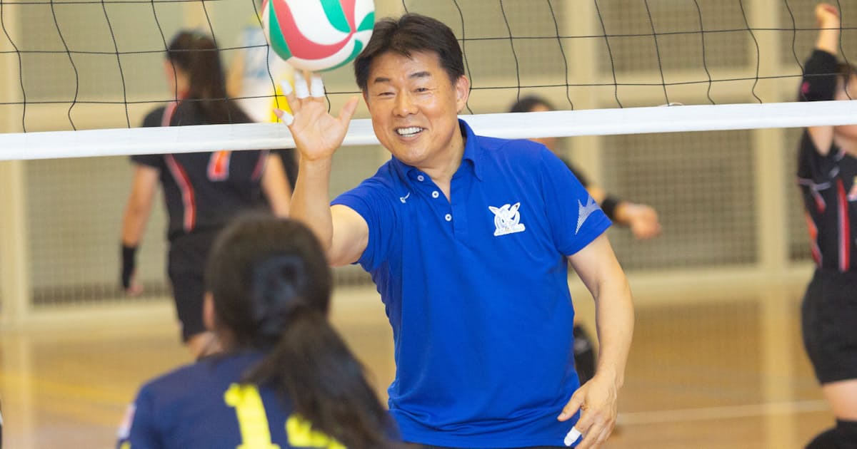 新型コロナ 市民バレー 地元元気に 岡山シーガルズ監督 河本昭義さん 日本経済新聞 新型コロナ 市民バレー 地元元気に 岡山シーガルズ監督 河本昭義さん 日本経済新聞
