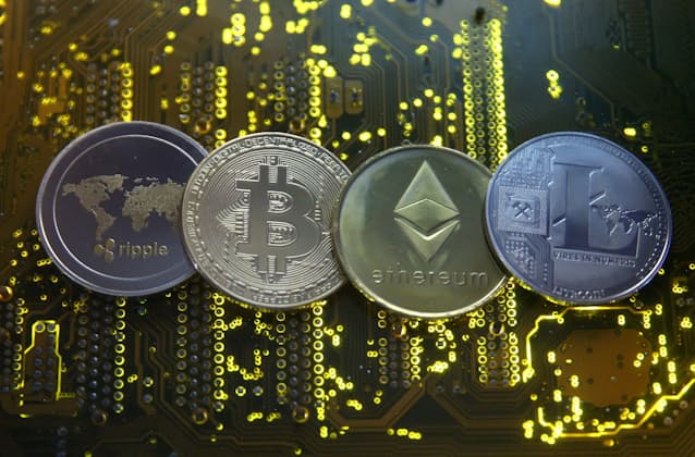 無国籍通貨 マネーが選別 金とビットコイン逆相関 日本経済新聞 無国籍通貨 マネーが選別 金とビットコイン逆相関 日本経済新聞