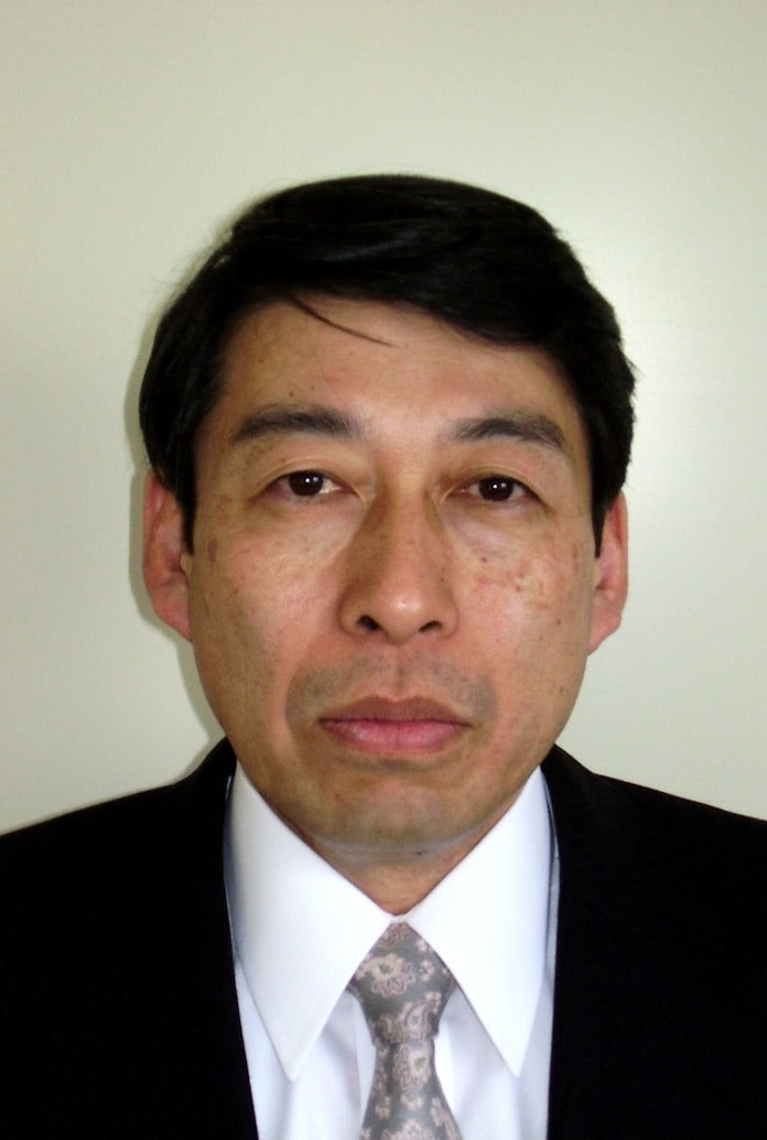 福岡知事選 服部前副知事が初当選 投票率は過去最低 日本経済新聞 福岡知事選 服部前副知事が初当選 投票率は過去最低 日本経済新聞