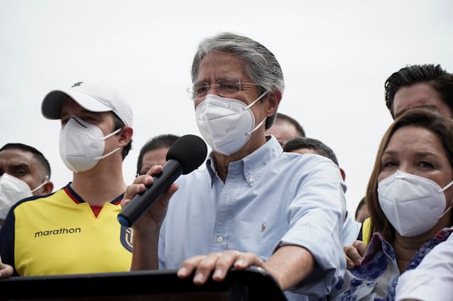 エクアドル大統領選 右派候補が当選 経済政策で逆転 日本経済新聞 エクアドル大統領選 右派候補が当選 経済政策で逆転 日本経済新聞