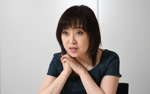 エヴァ声優の林原めぐみさん 仕事はキャラに教わった 日本経済新聞 エヴァ声優の林原めぐみさん 仕事はキャラに教わった 日本経済新聞