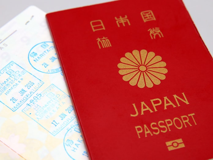 日本旅券 世界最多維持 ビザなし渡航先ランキング 日本経済新聞 日本旅券 世界最多維持 ビザなし渡航先ランキング 日本経済新聞