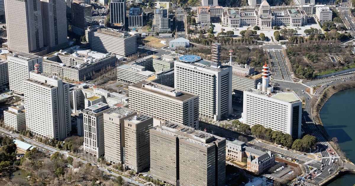国家公務員の申込者数減少 官房長官 働き方改革急務 日本経済新聞 国家公務員の申込者数減少 官房長官 働き方改革急務 日本経済新聞