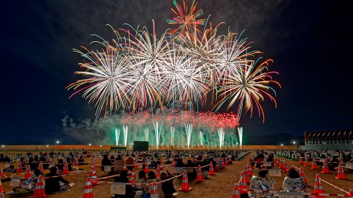 新型コロナ 5月の三陸花火大会を中止 新型コロナ感染急拡大で 日本経済新聞 新型コロナ 5月の三陸花火大会を中止 新型コロナ感染急拡大で 日本経済新聞