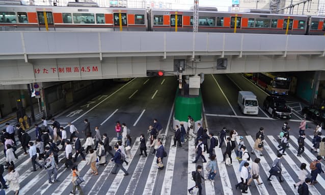 電車 で マスク しない 人