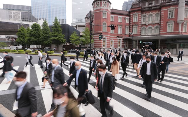 新型コロナ 連休明け 通勤混雑変わらず 満員電車怖い 日本経済新聞 新型コロナ 連休明け 通勤混雑変わらず 満員電車怖い 日本経済新聞